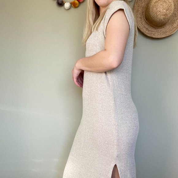 💖 3 for $35 Forever 21 Cream Ribbed V Neck Midi Dress Size Small - Picture 3 of 7